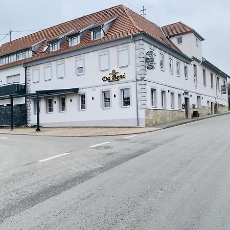 Hotel Pizzeria Da Beni Kochersteinsfeld Exteriör bild