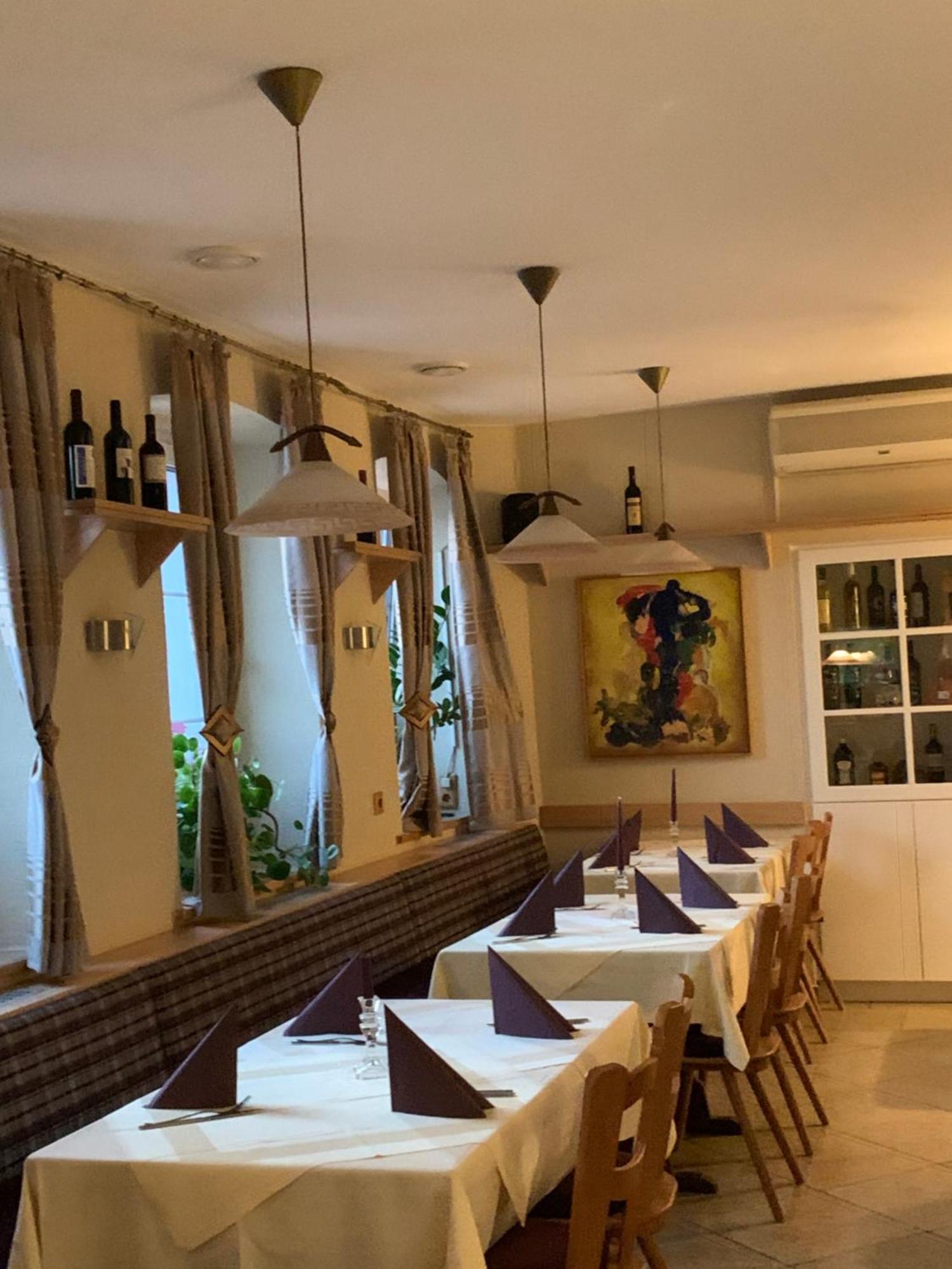 Hotel Pizzeria Da Beni Kochersteinsfeld Exteriör bild