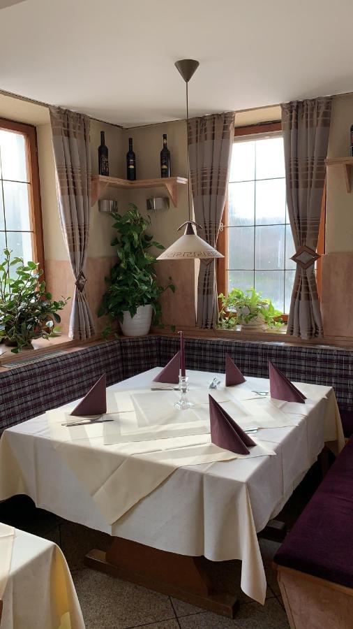Hotel Pizzeria Da Beni Kochersteinsfeld Exteriör bild